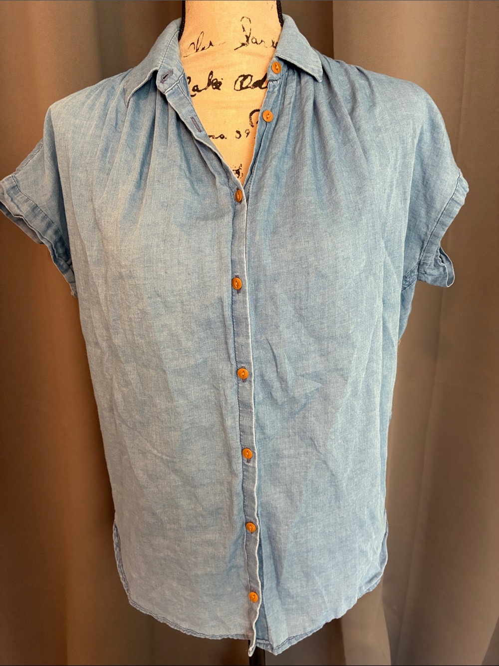 Madewell Light Blue Chambray Button-Front Shirt